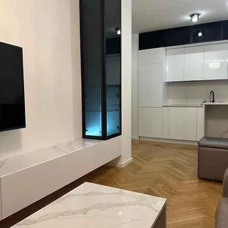 Aurora Apartment *