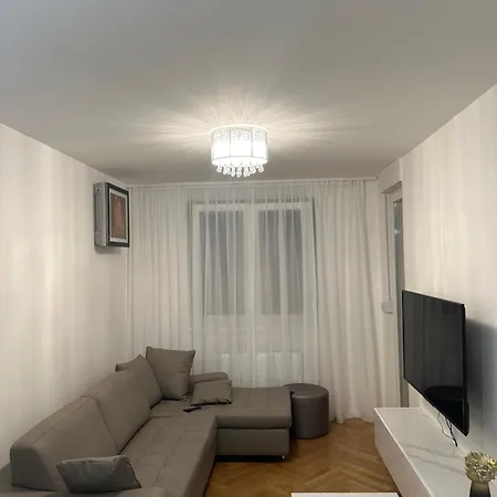 Aurora Apartment *